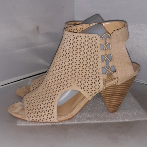 VINCE CAMUTO ENNISA Heels Sandals womens 10M - Picture 3 of 8